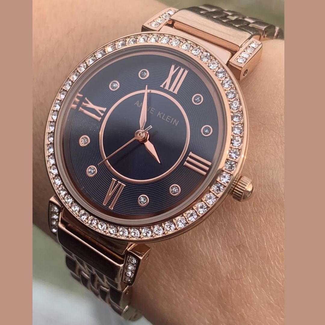 Anne Klein Relógio feminino premium com detalhes de cristal, AK/2928 Anne Klein Relógio feminino premium com detalhes de cristal, AK/2928