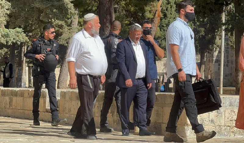 محافظة القدس: أكثر من 9820 مستوطنا اقتحموا المسجد الأقصى خلال الأعياد اليهودية الأسبوع الماضي...