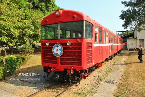 00020 中興號柴油客車.webp