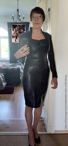 LederladyT Lederkostüm 104749.jpg