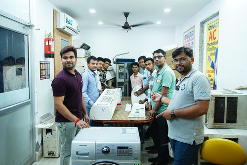 AC PCB Repairing Course | AC Repairing Course | Multitech Institute.jpg