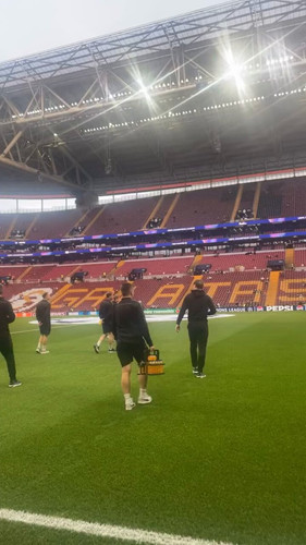 G5g bMh97tpa3Cg4.jpg