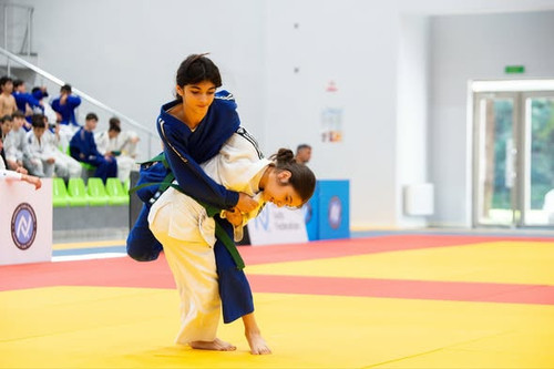 568929830 18183010378344338 4783127482485190830 n.jpg?stp=dst jpg s590x590 tt6& nc cat=109&ccb=1 7& .jpg