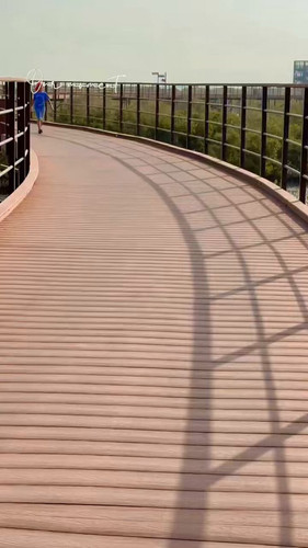 GWB I8pnEJq1VS4j.jpg