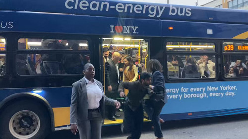 qRfubNFOSHvZ tjq.jpg