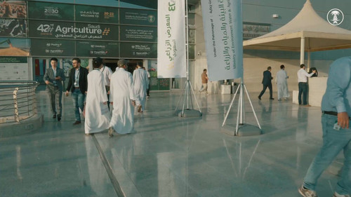 FDwWm mByddtNVMs.jpg