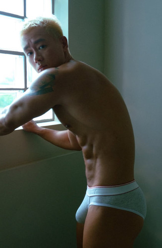 tumblr a9026af9e78b4afed82f2faa16f30ed2 3576c195 1280.jpg