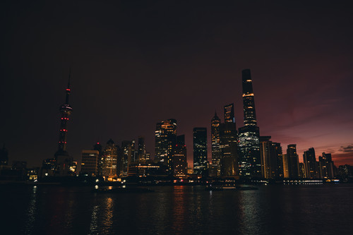 a city skyline at night 01.jpg