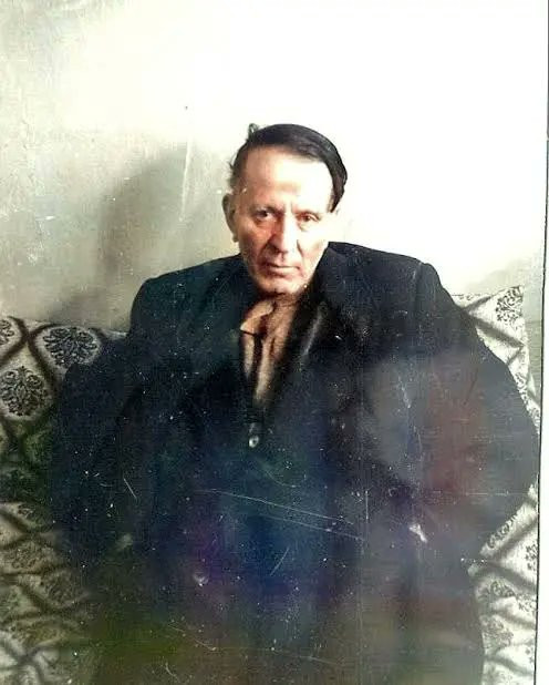 G37503vWAAAAQKh.jpg