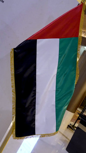 suXpoC1fgZwn MdZ.jpg