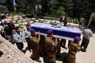 قناة 12 العبرية: تقديرات في إسرائيل بأن حماس ستسلم الليلة جثماني أسيرين....