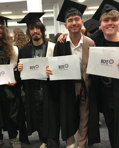 subterranean.homesick.oisin 1735425648 3533328888466795023 49026851471.jpg