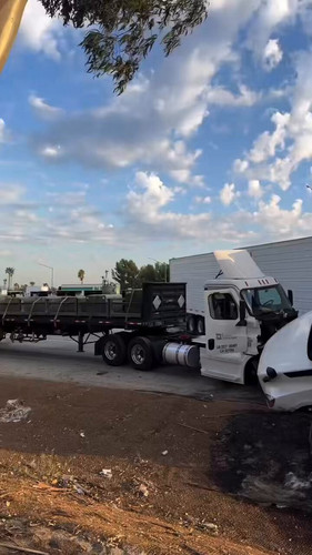 RW UK4RxnkW B47y.jpg