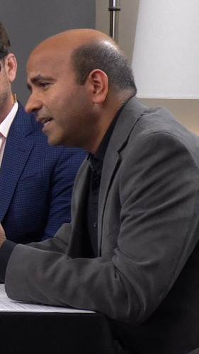 guy tXsxrb8wMqSe.jpg