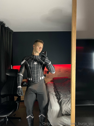 3024x4032 640edaffae29a79d081d8530a367bb1a.jpg