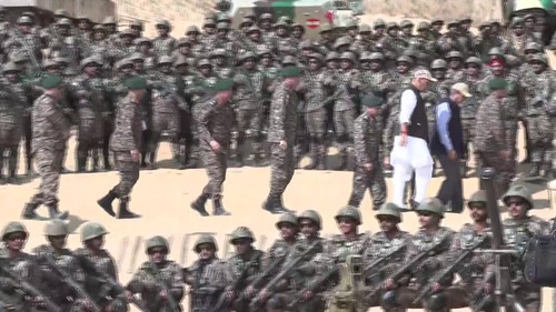 YyAdgLezBXR iutN.jpg