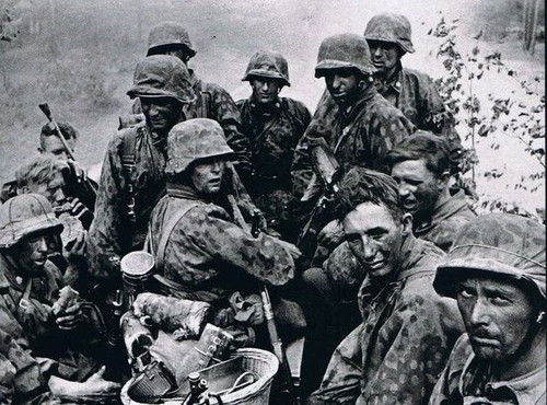 G39PZ13XMAA3kfd?format=jpg.jpg