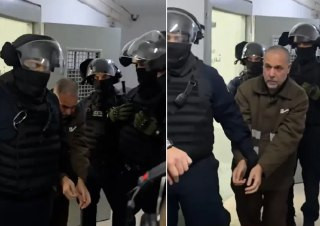 المحامية غيد قاسم: الدكتور حسام أبو صفية يعاني من مشاكل في القلب وإرهاق جسدي شديد، وتعرض للضرب المبرّح بتاريخ 14 أكتوبر، ما نتج عنه إصابات في الفخذ وا...