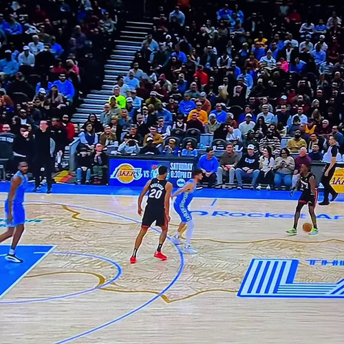 Vs7FiClPKW Oqqyx.jpg