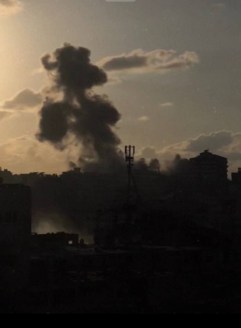 مدفعية الاحتلال تقصف مناطق شمال مخيم النصيرات وسط قطاع غزة، بالتزامن مع إطلاق نار كثيف من آليات الاحتلال في المناطق الشمالية الغربية من مدينة غزة....