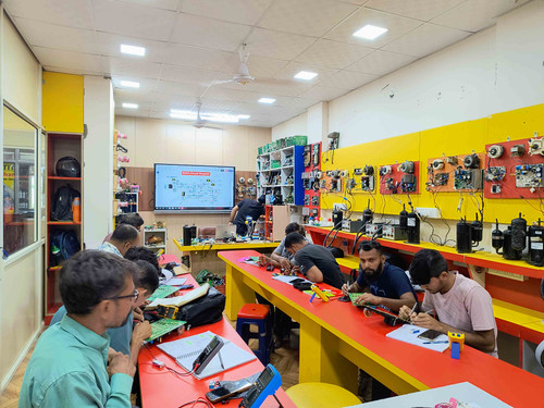 AC PCB Repairing Course | AC Repairing Course | Multitech Institute.jpg