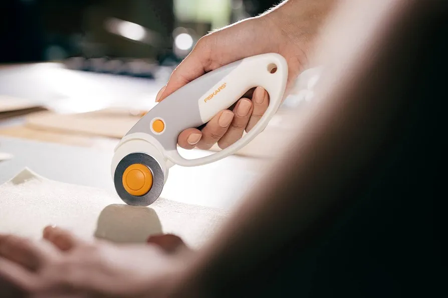 Fiskars Rotary Cutter Image 5