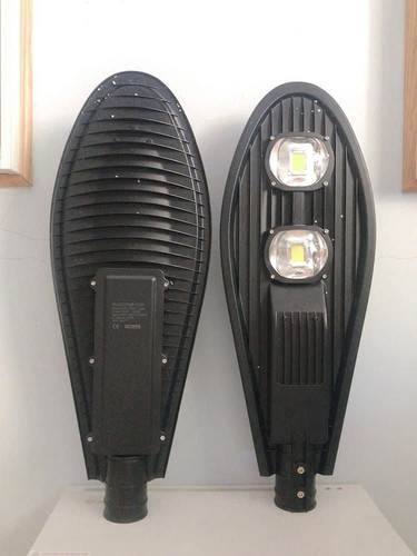 den duong chiec la led philips inside streetlight chip cob 100w ip66 brc100p 02.jpg
