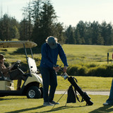 Stick.S01E02.Grossweiner&#039;s.Law.1080p.ATVP.WEB DL.EN.DD+5.1.Atmos.H.265 My.mkv snapshot 02.22 [2025.1