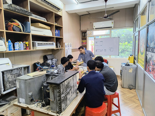 Multitech Institute | AC PCB Repairing Course in Delhi | 8800485390.jpg