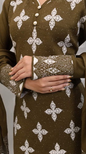 Kurta Blue Flower Detail2.jpg