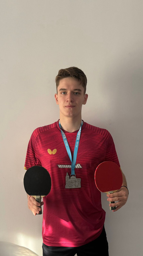 KiC7Afj.md.jpg KiC7Afj.md.jpg