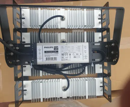 den chieu pha led flood light modules philips inside 200w cw ip66 ipm104 6500k 03.webp