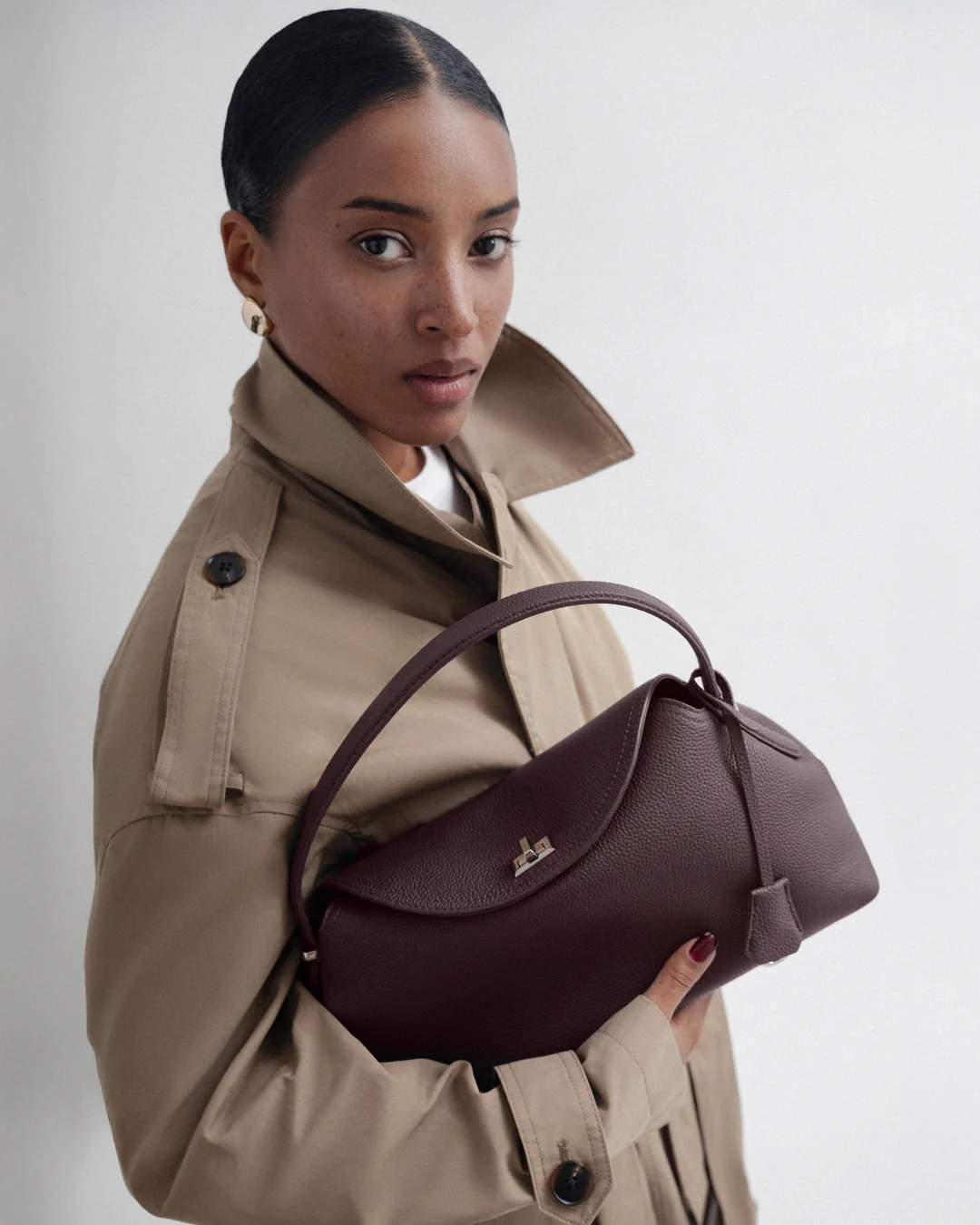 5 Reasons a Genuine Leather Handbag is a Worthy Investment (And How to Choose the Perfect One)