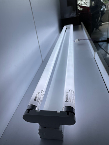 bong den huynh quang thang soi mau philips d65 master de luxe tl d90 36w 965 t8 6500k 1200mm 01.jpg