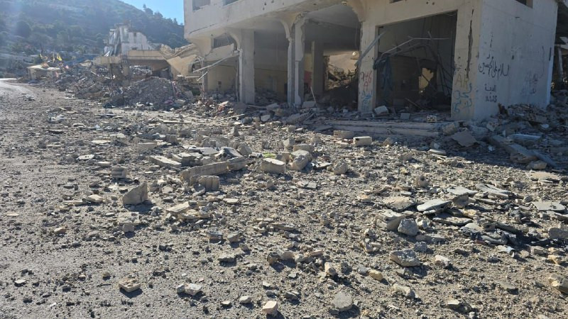 آثار الدمار بعد تفجير الاحتلال للنادي الحسيني بعد توغل إلى بلدة عديسة جنوب لبنان....