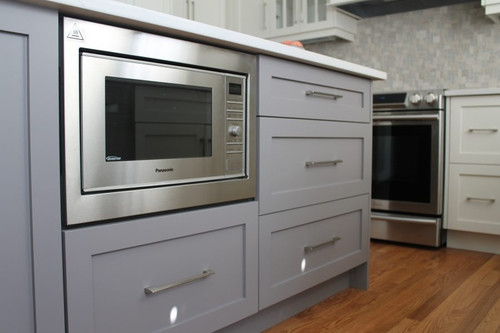 Modern Kitchen Cabinets Calgary​.jpg