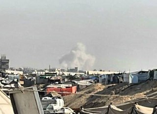 صورة | تصاعد كبير لأعمدة الدخان نتيجة نسف الاحتلال لمباني سكنية جنوب شرق خانيونس....
