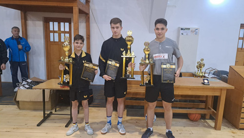 Kiztvb1.jpg Kiztvb1.jpg