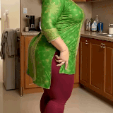 Aunty (5).gif