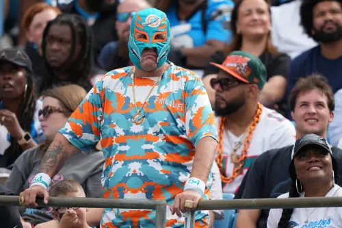 Dolphins fan 2025 Josh Lavallee GettyImages 2239419029.webp