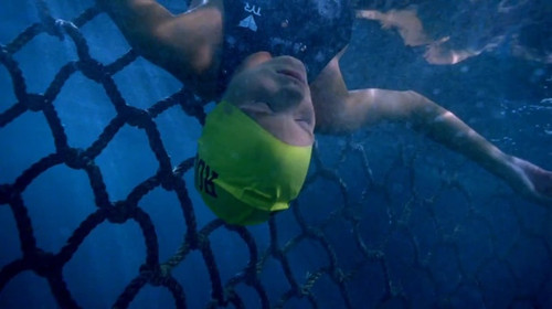 Baywatch s8e2 Next Generation Kelly Packard fall 1.jpg