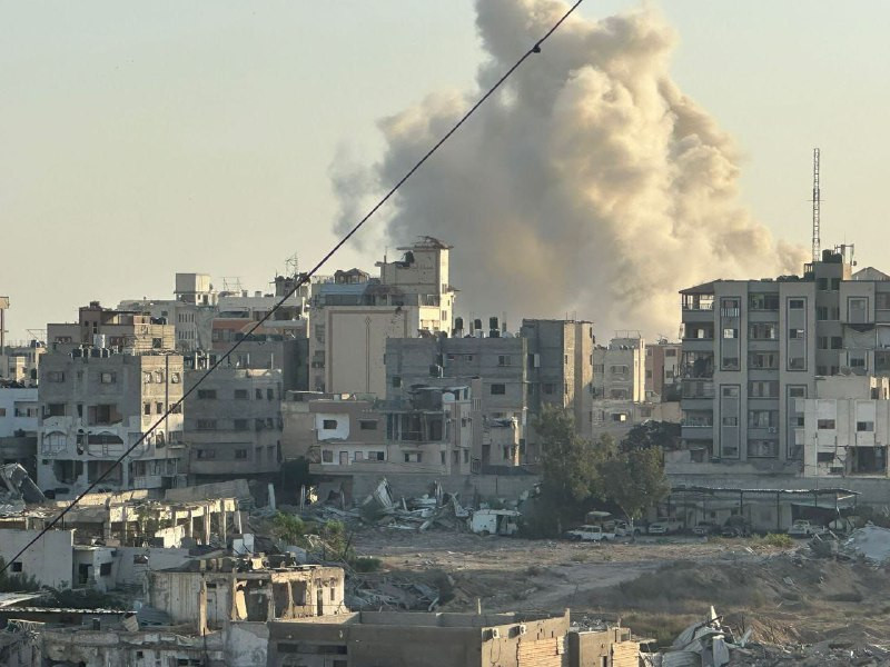 طيران الاحتلال يشن غارة على حي الصبرة، جنوب مدينة غزة....