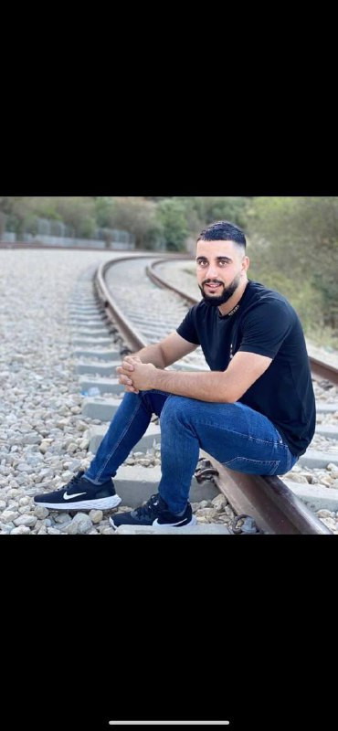 استشهد الشاب جهاد عجاج من قرية دير جرير شرق رام الله بعد إصابته برصاص المستوطنين خلال هجومهم على القرية....