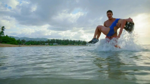 Baywatch Hawaii s11e5 Stone Cold Daisy Fuentes uncon 2.jpg