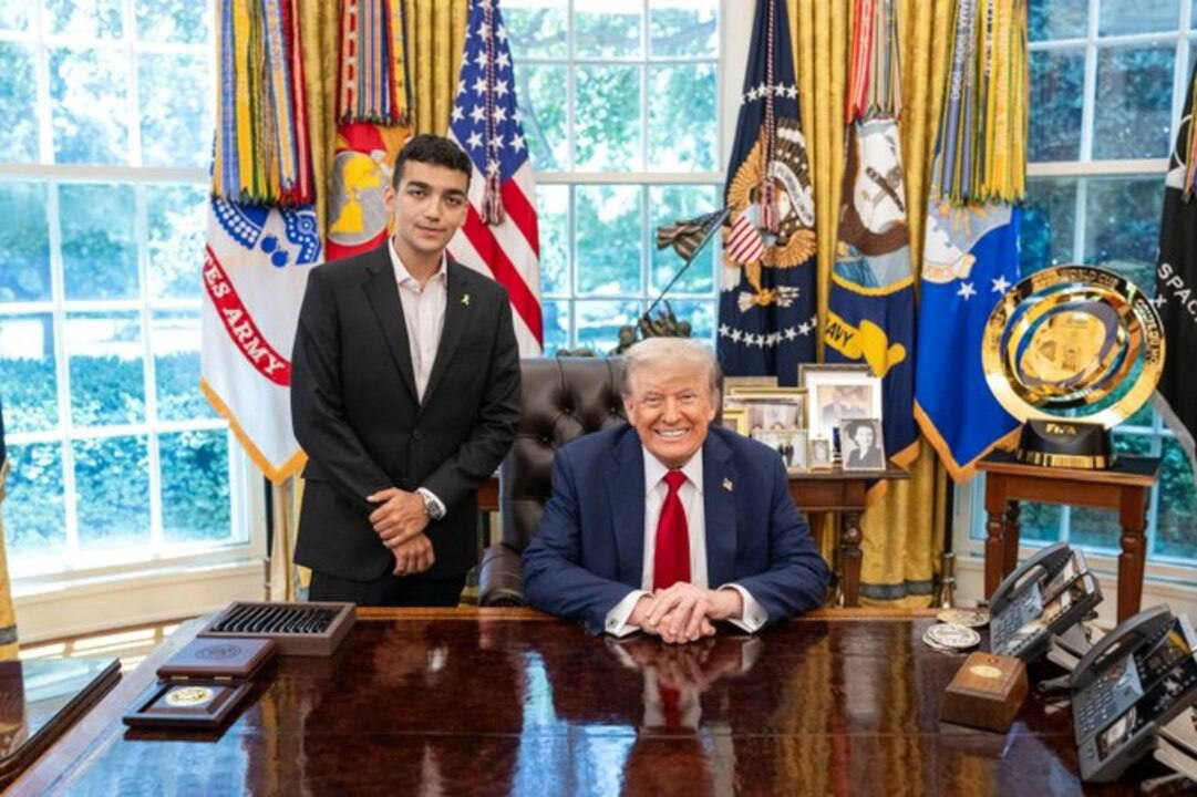 القناة 12 الإسرائيلية: الرئيس ترمب قال خلال اجتماعه مع عيدان ألكسندر إن الساعات الـ48 المقبلة ستكون حاسمة للتوصل إلى اتفاق بشأن غزة...