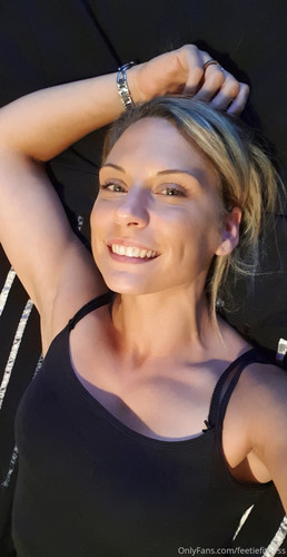 goddesssuzie26 11 05 2021 2106426198  I love to take over your thoughts. To be all you desire. To i.jpg