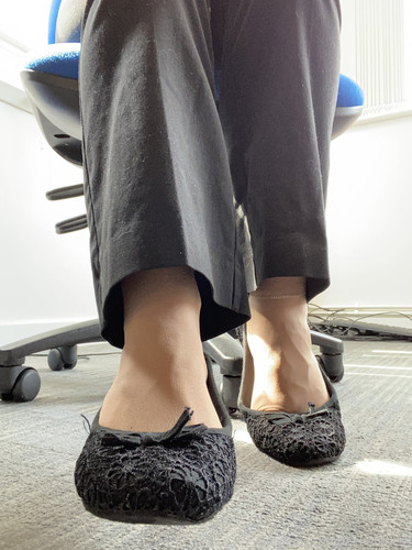 goddesssuzie26 26 07 2021 2174082311 Being trapped under my desk today, you would be in for a right .jpg