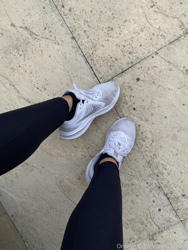 goddesssuzie26 25 08 2021 2203169900 Post run, these feet need to breathe The smell hits you like a .jpg