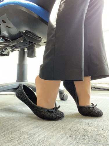 goddesssuzie26 26 07 2021 2174082314 Being trapped under my desk today, you would be in for a right .jpg