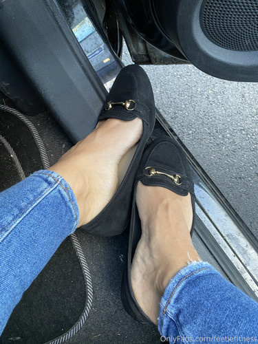 goddesssuzie26 27 09 2021 2231519310 Back to work… these will stink by the time I finish… make sure .jpg